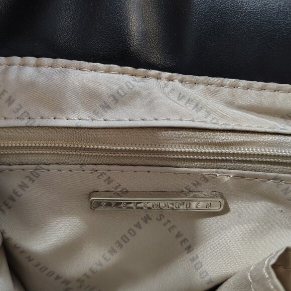 Steve Madden Bwebber Convertible Tote Bag w/ Airpod Case - Picture 2 of 2